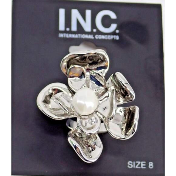 INC International Concepts I.N.C. Silver Tone Flower & Pearl Statement Ring Sz 8 - Picture 1 of 10